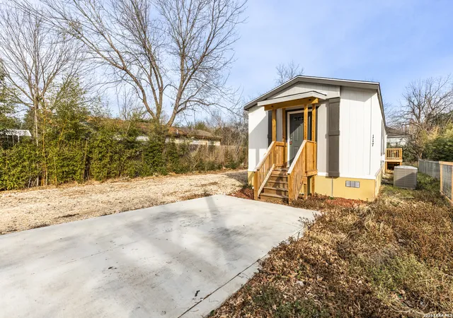 5th image of 117 Royal, Taylor, TX 76574 | MLS# 1934918