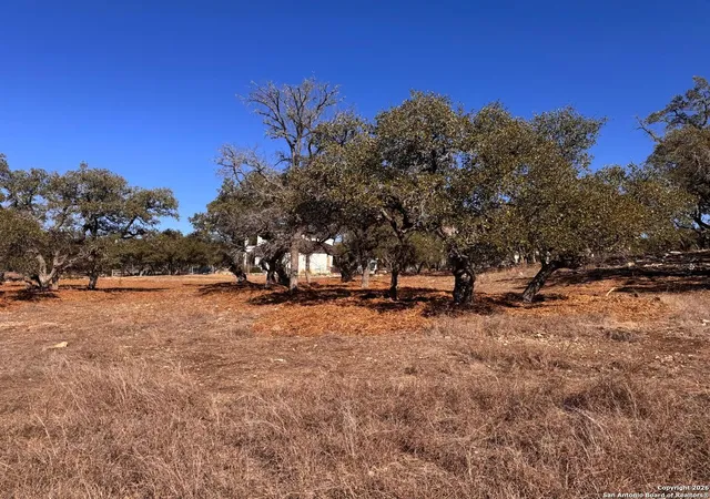 Photo 3 of Sale Pending at 111 Woodland, Fair Oaks Ranch, TX 78015 | MLS# 1934948 | Listing updated on 2026-03-14