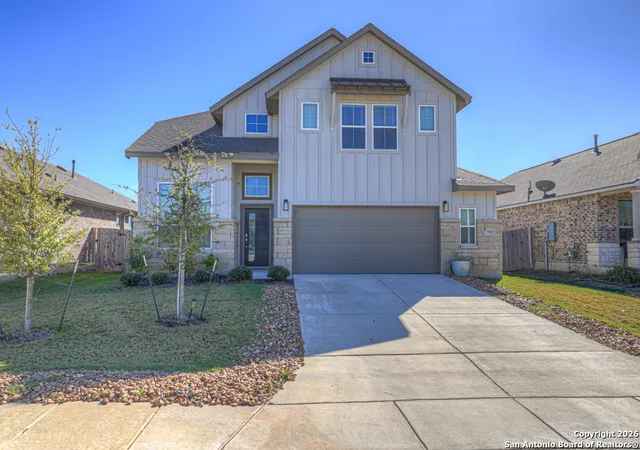 Photo 3 of Single family home for sale at 1940 Colonial, New Braunfels, TX 78130 | MLS# 1934970 | Listing updated on 2026-03-05
