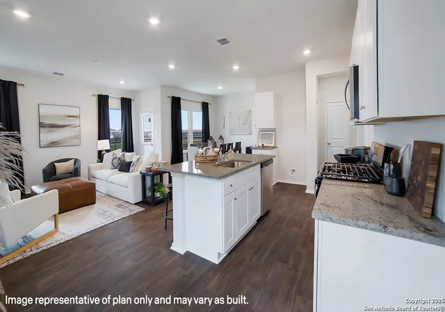 Photo 3 of Sale Pending at 124 Pigeon Green, San Antonio, TX 78207 | MLS# 1935037 | Listing updated on 2026-02-11
