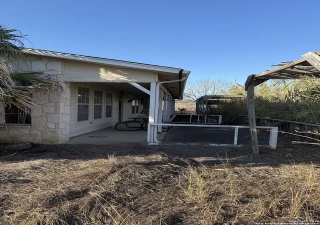 4th image of 888 S Us Hwy 281, Pleasanton, TX 78064 | MLS# 1935081