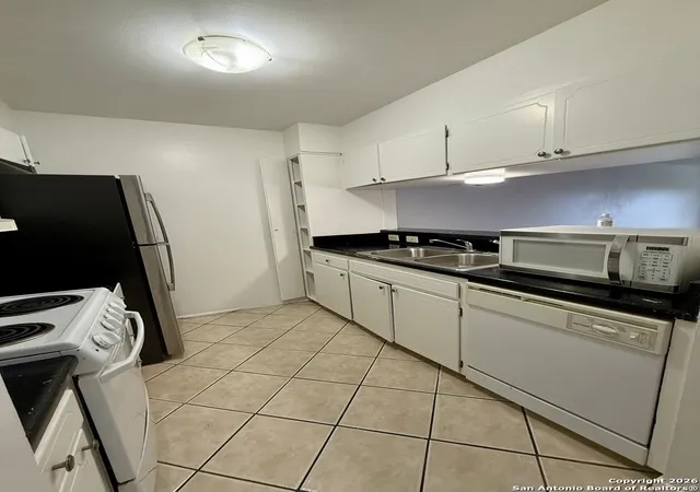 5th image of 8038 Broadway #223, San Antonio, TX 78209 | MLS# 1935098