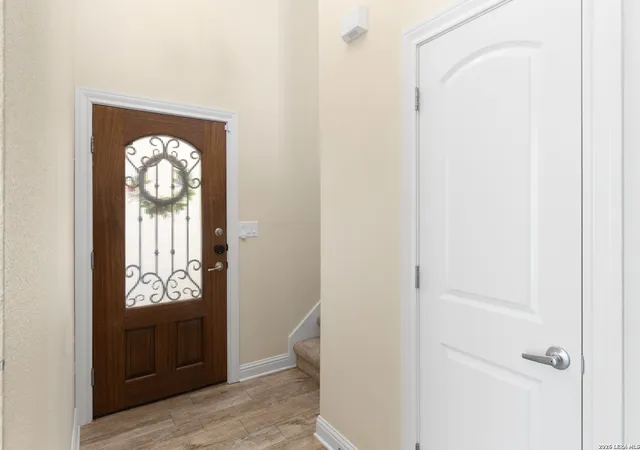 Photo 2 of Single family home for sale at 10 Ventana #10, San Antonio, TX 78256 | MLS# 1935235 | Listing updated on 2026-01-20