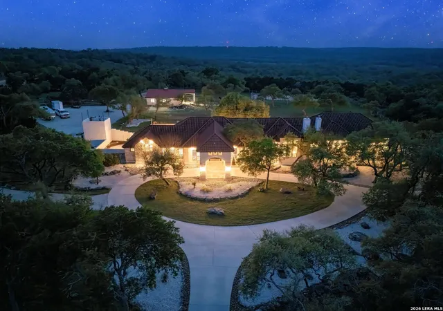 Photo 2 of Single family home for sale at 376 San Marcos Trail, New Braunfels, TX 78132 | MLS# 1935273 | Listing updated on 2026-05-25