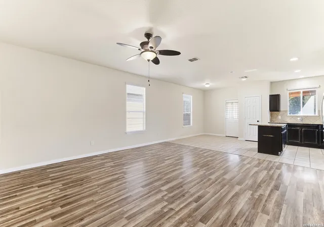 Photo 3 of Single family home for sale at 7618 Paraiso, Boerne, TX 78015 | MLS# 1935287 | Listing updated on 2026-04-04