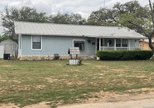 3rd image of 110 Renfro, Devine, TX 78016 | MLS# 1935296