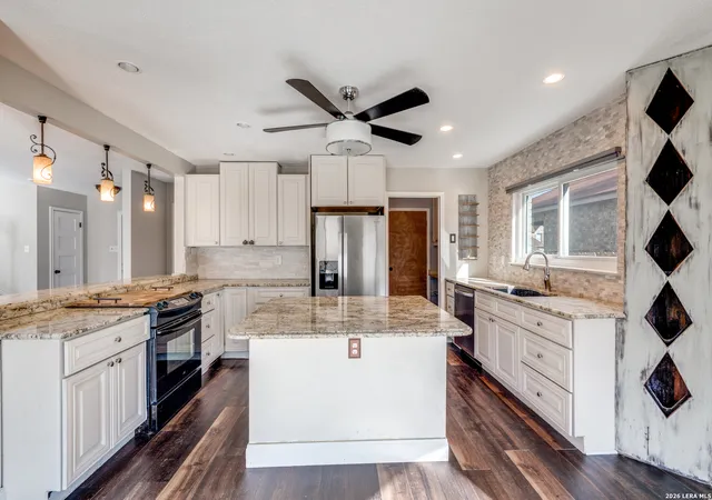 Photo 3 of Sale Pending at 3609 Whitefield Sq, Schertz, TX 78154 | MLS# 1935309 | Listing updated on 2026-02-13