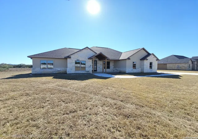 Photo 2 of Single family home for sale at 982 Horseshoe Falls, Bandera, TX 78003 | MLS# 1935361 | Listing updated on 2026-03-24