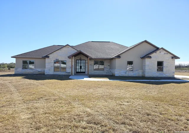 Photo 1 of Single family home for sale at 982 Horseshoe Falls, Bandera, TX 78003 | MLS# 1935361 | Listing updated on 2026-03-24