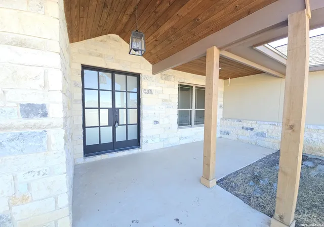 Photo 3 of Single family home for sale at 982 Horseshoe Falls, Bandera, TX 78003 | MLS# 1935361 | Listing updated on 2026-03-24