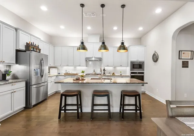 Photo 4 of Single family home for sale at 150 Cinnamon Creek, Boerne, TX 78006 | MLS# 1935368 | Listing updated on 2026-06-25