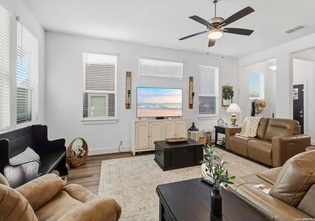 Photo 4 of Sale Pending at 5634 Holly Holw, San Antonio, TX 78266 | MLS# 1935404 | Listing updated on 2026-03-11