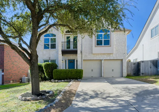 Photo 2 of Single family home for sale at 5 Greta Dr, San Antonio, TX 78248 | MLS# 1935453 | Listing updated on 2026-06-30