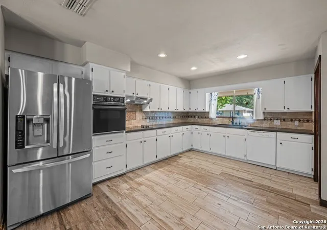 Photo 3 of Sale Pending at 104 Westwood, Kerrville, TX 78028 | MLS# 1935500 | Listing updated on 2026-02-06