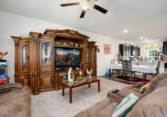 Photo 4 of Sale Pending at 3107 Gilbert Garden, Converse, TX 78109 | MLS# 1935519 | Listing updated on 2026-02-16