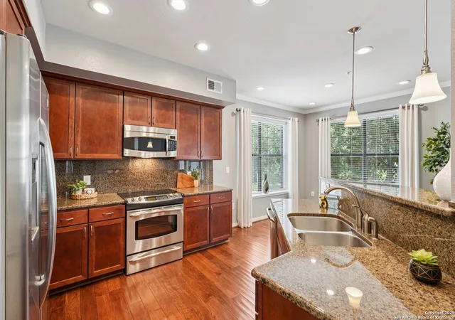 3rd image of 7342 Oak Manor, San Antonio, TX 78229