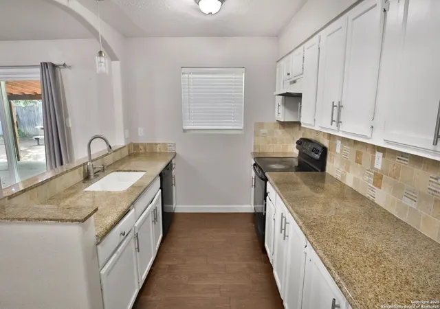 Photo 3 of Sale Pending at 7730 Pipers View, San Antonio, TX 78251 | MLS# 1935659 | Listing updated on 2026-03-24