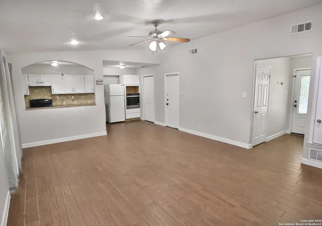 Photo 4 of Sale Pending at 7730 Pipers View, San Antonio, TX 78251 | MLS# 1935659 | Listing updated on 2026-03-24