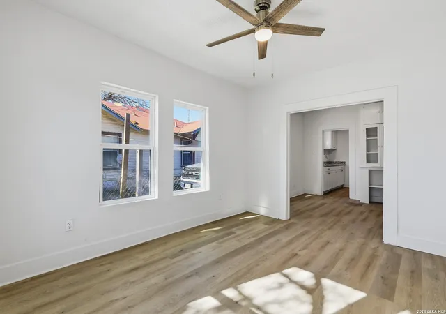 Photo 3 of Sale Pending at 319 Roslyn, San Antonio, TX 78204 | MLS# 1935663 | Listing updated on 2026-03-12