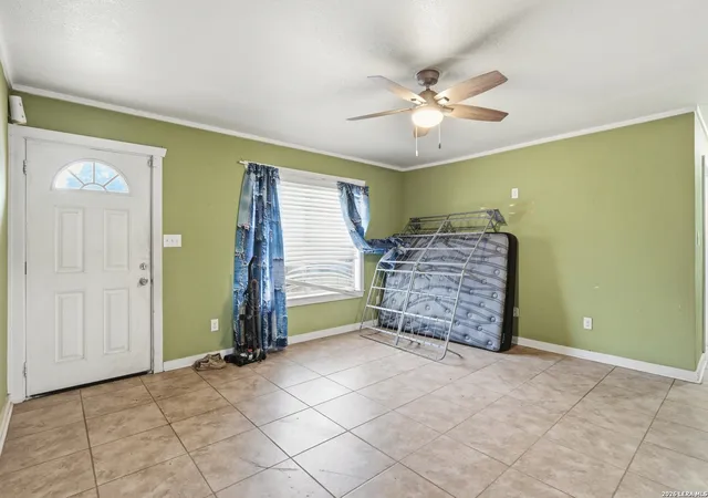 Photo 3 of Sale Pending at 410 Wimberly, San Antonio, TX 78221 | MLS# 1935709 | Listing updated on 2026-02-10