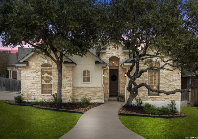 Photo 1 of Sale Pending at 6 Kings Cyn, San Antonio, TX 78258 | MLS# 1935798 | Listing updated on 2026-02-06