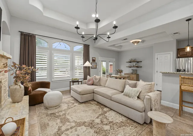 Photo 4 of Sale Pending at 6 Kings Cyn, San Antonio, TX 78258 | MLS# 1935798 | Listing updated on 2026-02-06