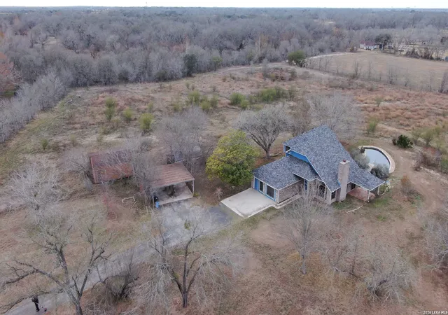Photo 3 of Single family home for sale at 1920 Fm 477, Seguin, TX 78155 | MLS# 1935801 | Listing updated on 2026-03-30
