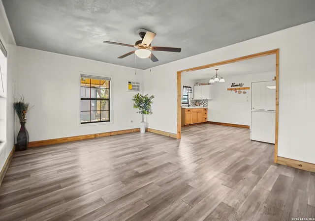 4th image of 429 Palo Alto, Von Ormy, TX 78073 | MLS# 1935830