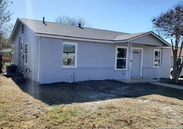 Photo 1 of Single family home for sale at 314 W Petaluma Blvd, San Antonio, TX 78221 | MLS# 1935896 | Listing updated on 2026-02-02