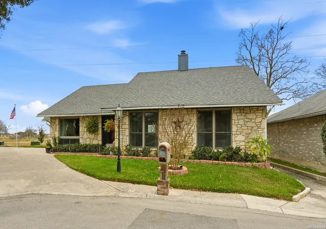 Photo 2 of Sale Pending at 3913 Pecan Ct, Schertz, TX 78108 | MLS# 1935913 | Listing updated on 2026-02-08