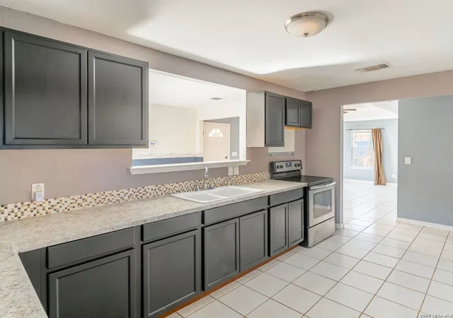 3rd image of 1415 Essex, San Antonio, TX 78210 | MLS# 1936058