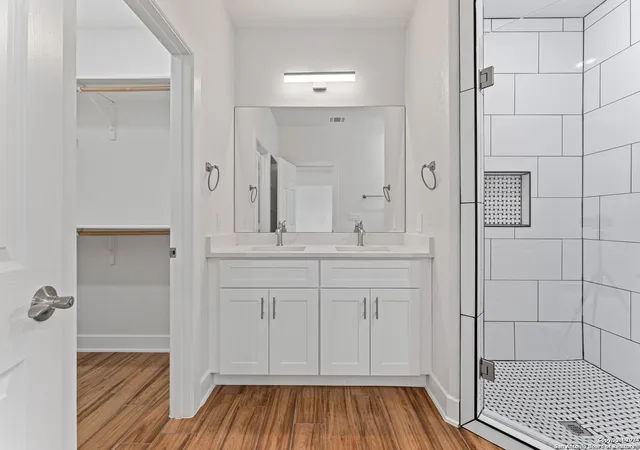 Photo 4 of Sale Pending at 2115 SW 19th Street, San Antonio, TX 78207 | MLS# 1936122 | Listing updated on 2026-04-13