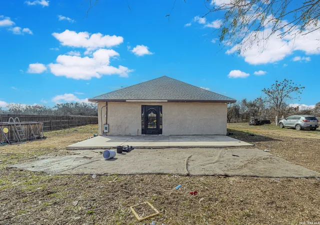 Photo 3 of Single family home for sale at 21174 Us Hwy 281 #2, San Antonio, TX 78264 | MLS# 1936183 | Listing updated on 2026-04-17