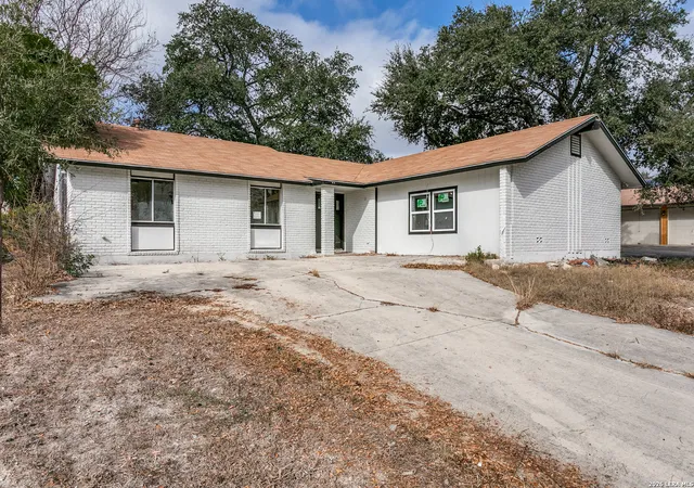 Photo 3 of Single family home for sale at 2323 Marilyn Kay, San Antonio, TX 78238 | MLS# 1936381 | Listing updated on 2026-02-03