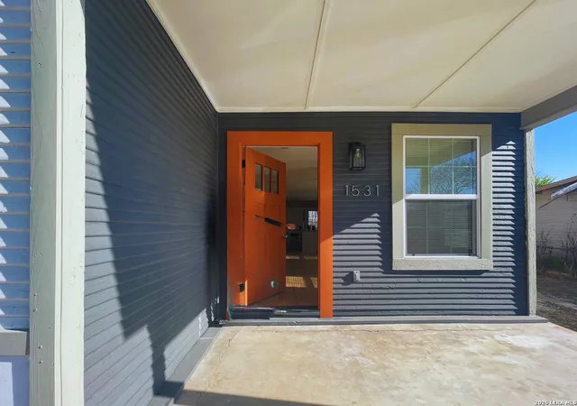 Photo 2 of Single family home for sale at 1531 W French, San Antonio, TX 78201 | MLS# 1936400 | Listing updated on 2026-08-15