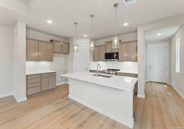 4th image of 743 Langston, New Braunfels, TX 78130 | MLS# 1936470