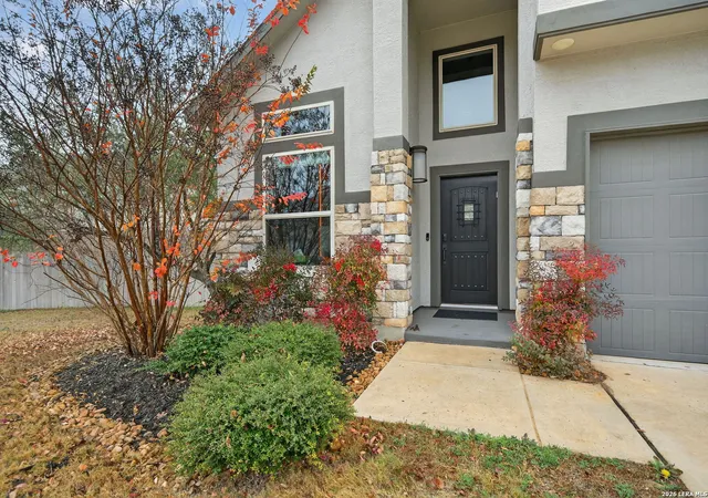 Photo 3 of Sale Pending at 5707 Pin, San Antonio, TX 78266 | MLS# 1936502 | Listing updated on 2026-04-21