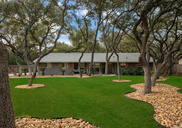 Photo 4 of Sale Pending at 207 Zornia Dr, San Antonio, TX 78213 | MLS# 1936512 | Listing updated on 2026-03-07