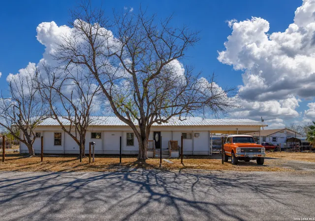 1st image of 303 19th, Carrizo Springs, TX 78834 | MLS# 1936519
