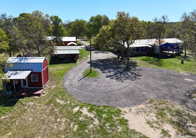 2nd image of 470 Lyon, Seguin, TX 78155 | MLS# 1936533