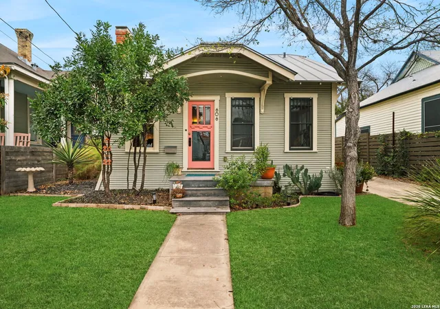 Photo 1 of Sale Pending at 606 E Guenther, San Antonio, TX 78210 | MLS# 1936547 | Listing updated on 2026-03-04