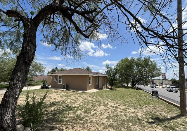 2nd image of 1305 N 1st, Carrizo Springs, TX 78834 | MLS# 1936551
