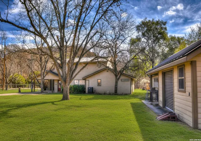 Photo 3 of Single family home for sale at 6496 N Us Hwy 83, Leakey, TX 78873 | MLS# 1936606 | Listing updated on 2026-08-15