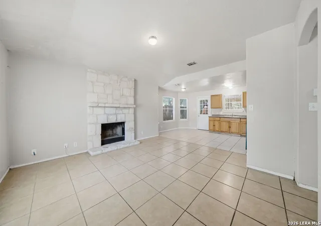 Photo 3 of Sale Pending at 370 N San Gabriel Ave, San Antonio, TX 78237 | MLS# 1936643 | Listing updated on 2026-09-03