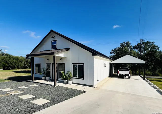 1st image of 708 Taylor Dr, Marble Falls, TX 78657 | MLS# 1936776