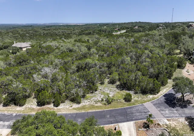 Photo 4 of Sale Pending at 7906 Black Buck, San Antonio, TX 78266 | MLS# 1936791 | Listing updated on 2026-03-09