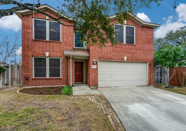 Photo 2 of Sale Pending at 8903 Oakwood Ct, San Antonio, TX 78240 | MLS# 1936804 | Listing updated on 2026-04-15