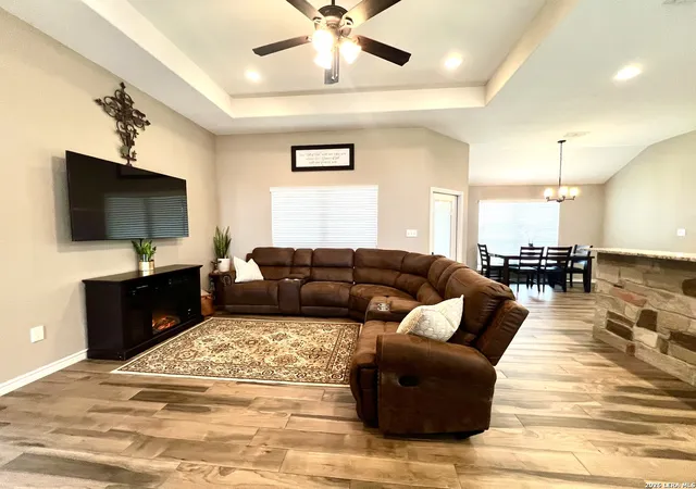 Photo 4 of Single family home for sale at 1729 Vista View, Pleasanton, TX 78064 | MLS# 1936827 | Listing updated on 2026-06-18