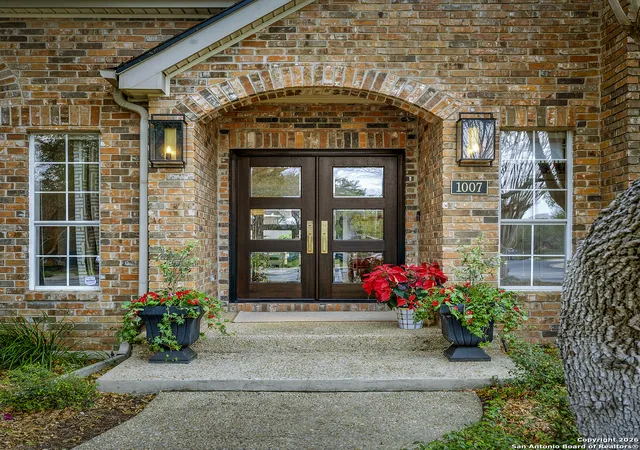 2nd image of 1007 Thrush, San Antonio, TX 78248 | MLS# 1936845
