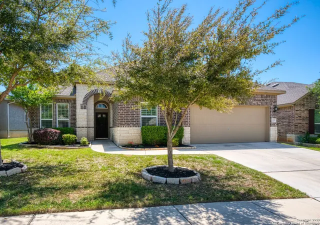Photo 2 of Sale Pending at 919 Hi Path, New Braunfels, TX 78130 | MLS# 1936854 | Listing updated on 2026-02-19